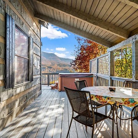 Barenberg Cabin - Secluded Unobstructed Panoramic Smoky Mountains View With Two Master Suites, Loft Game Room, And Hot Tub Gatlinburg Luaran gambar