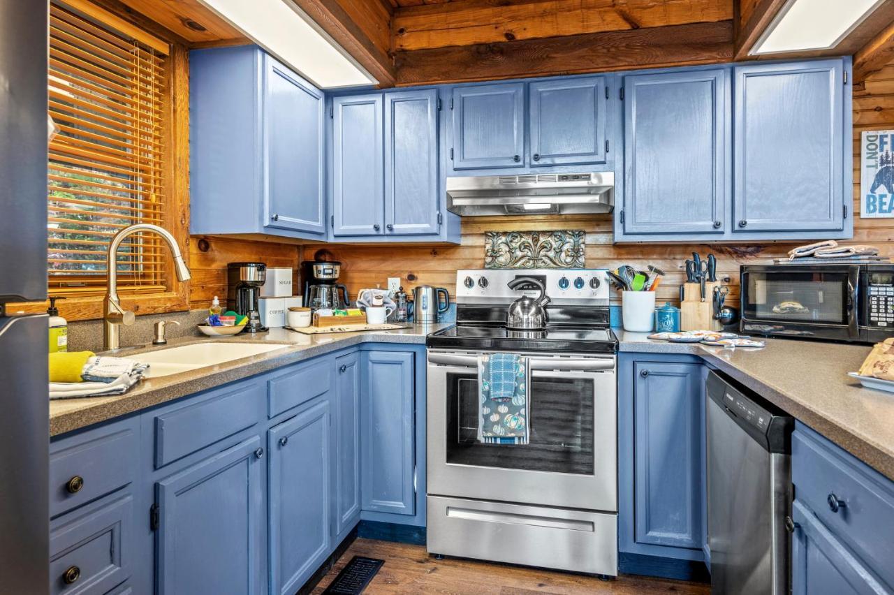 Barenberg Cabin - Secluded Unobstructed Panoramic Smoky Mountains View With Two Master Suites, Loft Game Room, And Hot Tub Gatlinburg Luaran gambar